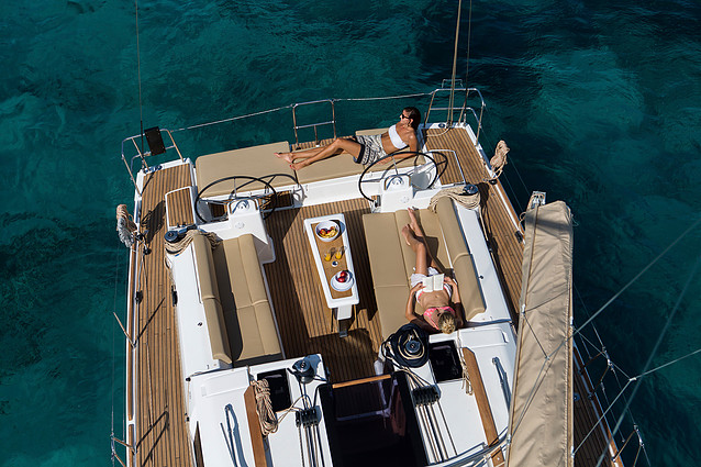 Algarve Yacht Charter - Vilamoura Luxury Charter