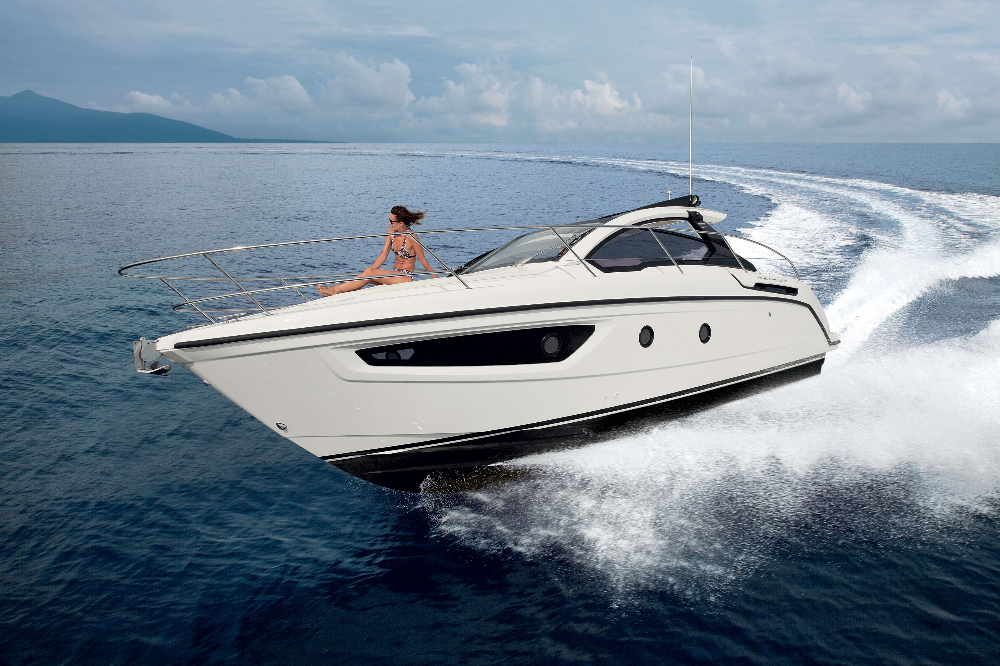 Azimut Yacht Charter - Vilamoura Luxury Charter